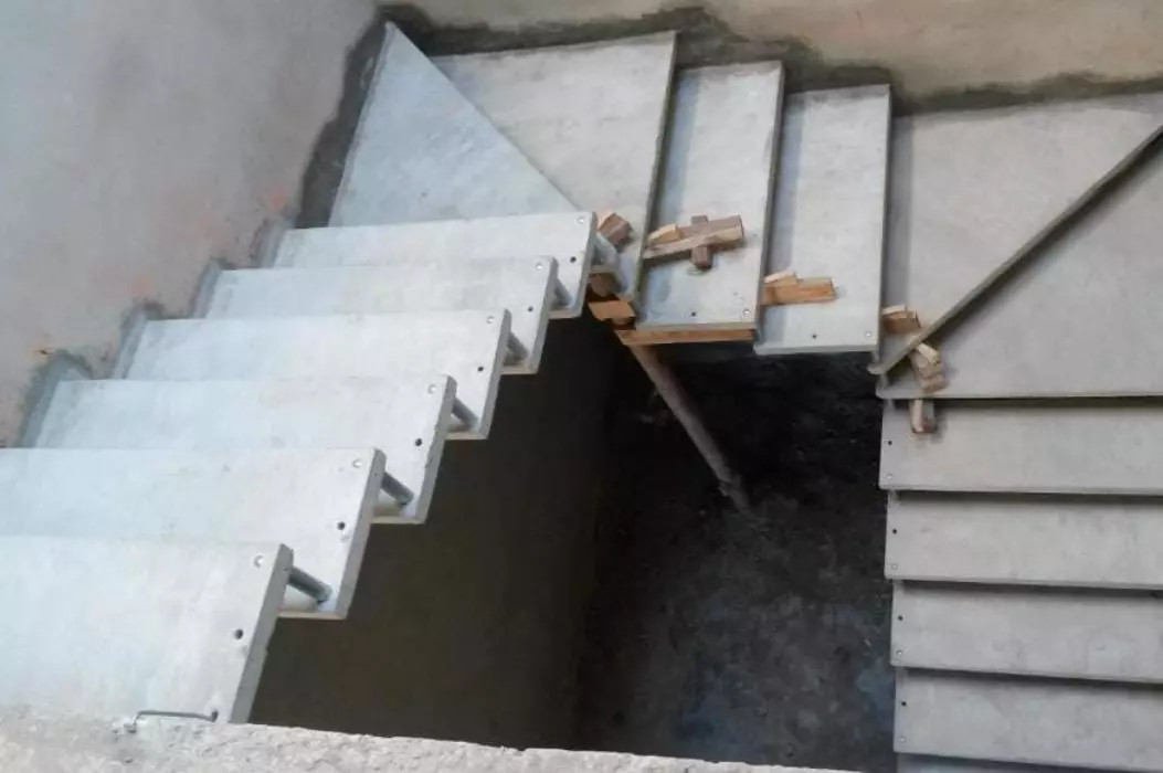 ESCADA U ESCADA U