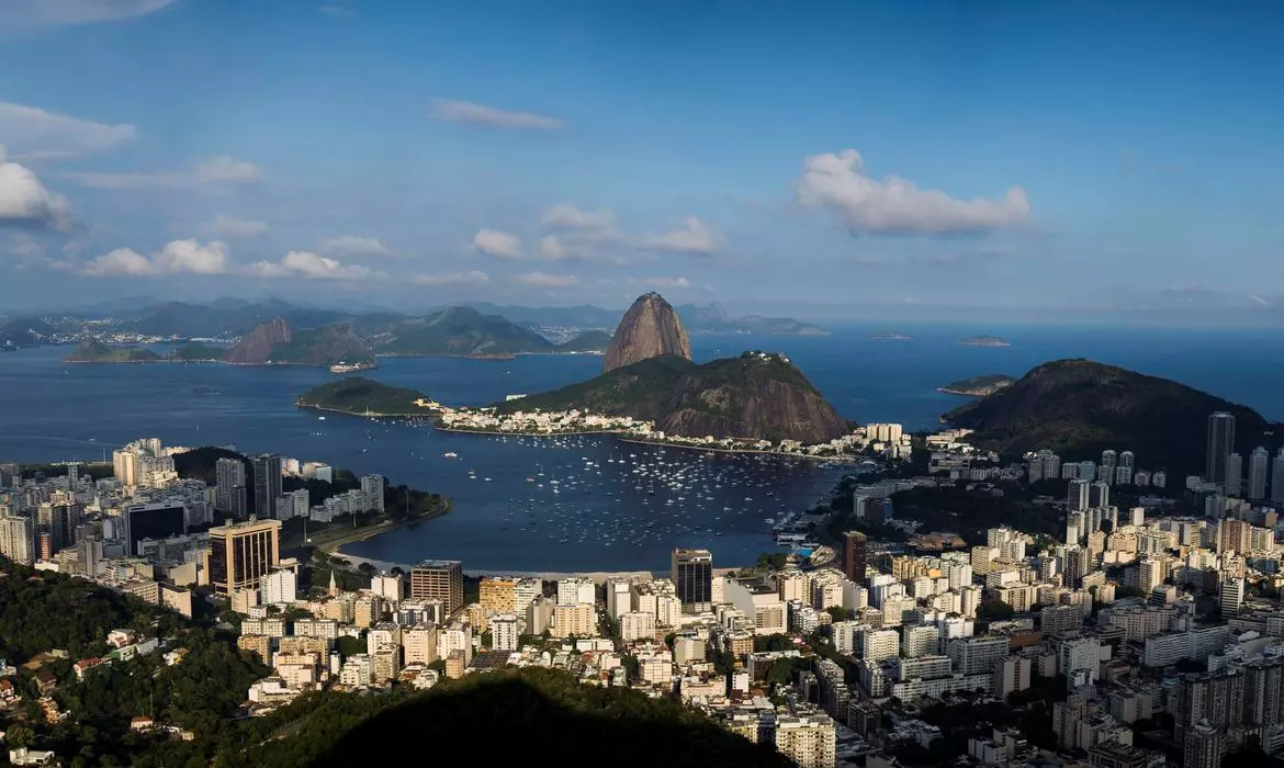 BRASIL: Turismo tem maior faturamento em maio desde 2014, diz CNC, aumento foi de 8,6% em relação ao mesmo mês do ano passado