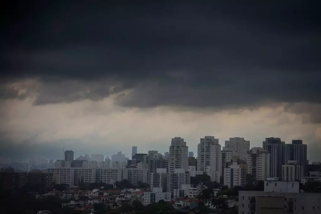 Defesa Civil alerta para tempestades, risco de queda de raios e ventos fortes em todo o estado de SP até domingo (19)