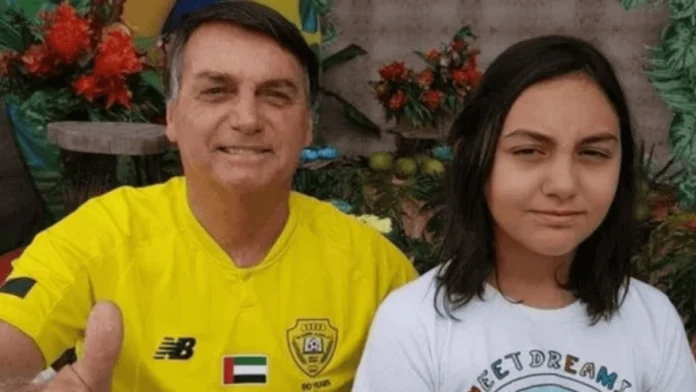 Bolsonaro recebe autorização para festa de 15 anos da filha