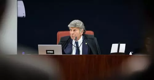 O ministro Luiz Fux pediu à presidência do STF (Supremo Tribunal Federal) para ser transferido da Primeira Turma da corte para a Segunda