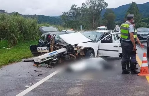 Quem eram as 3 vítimas fatais do acidente entre carros na SP-344 em Divinolândia