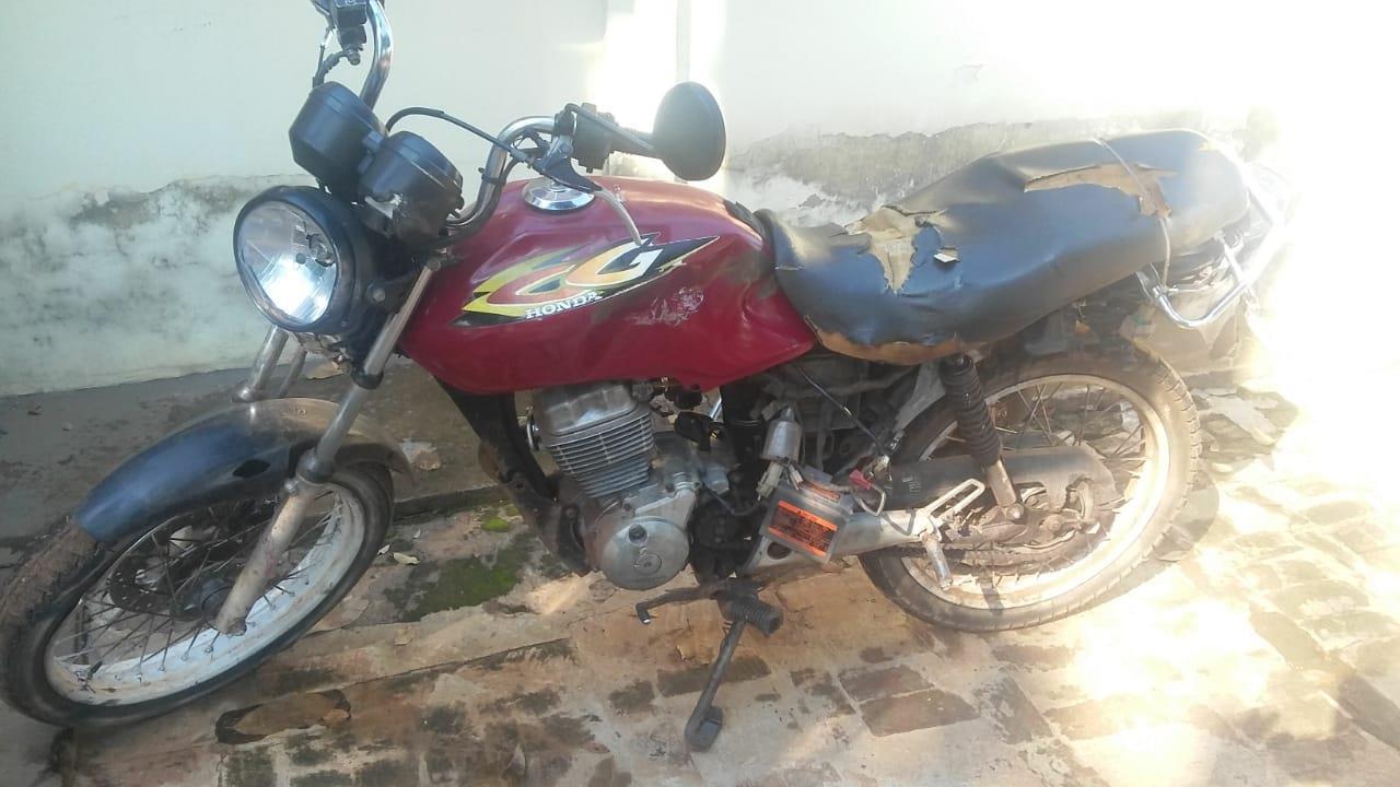Motociclista sem CNH é preso após fugir da Polícia e causar acidente grave