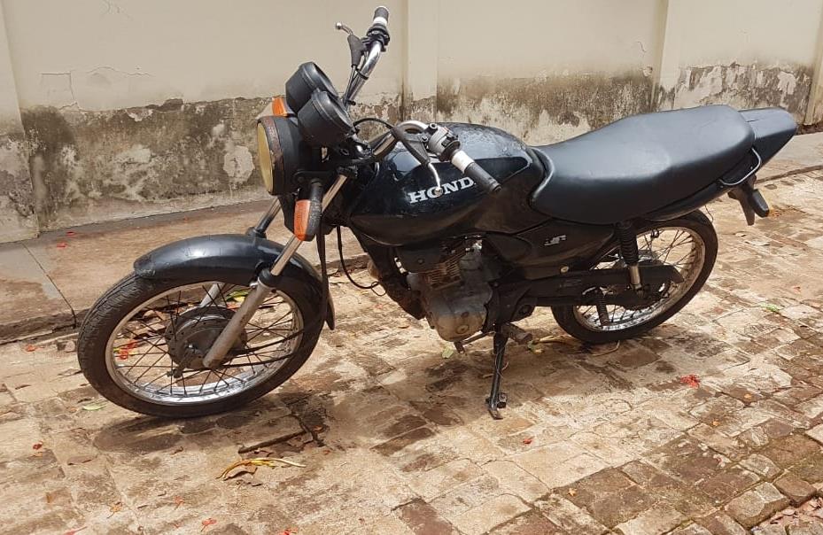 Denúncia ajuda Polícia a recuperar moto roubada no Estoril