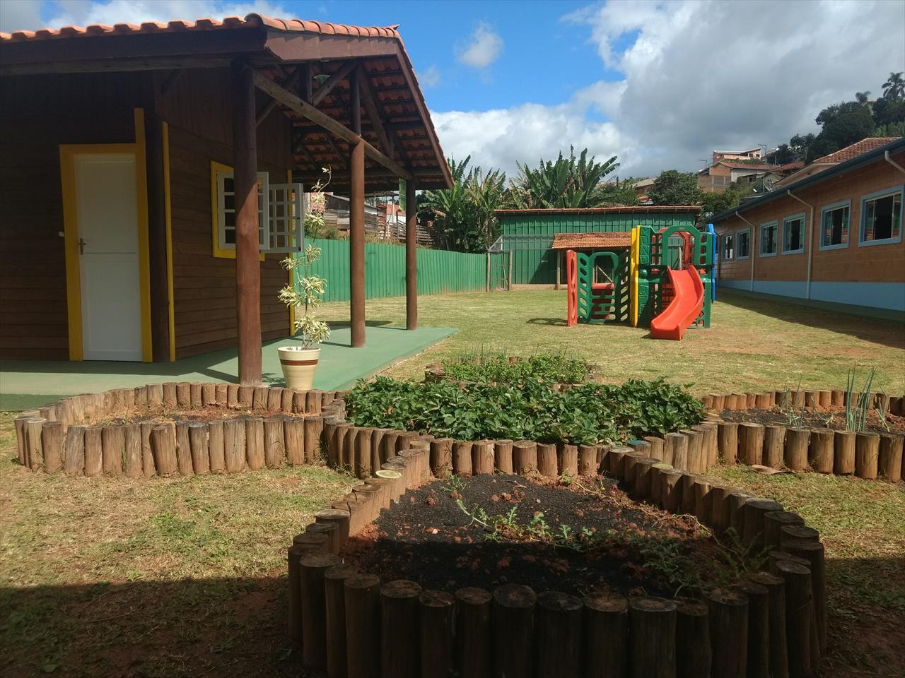 Unidade específica para Berçário e Educação Infantil