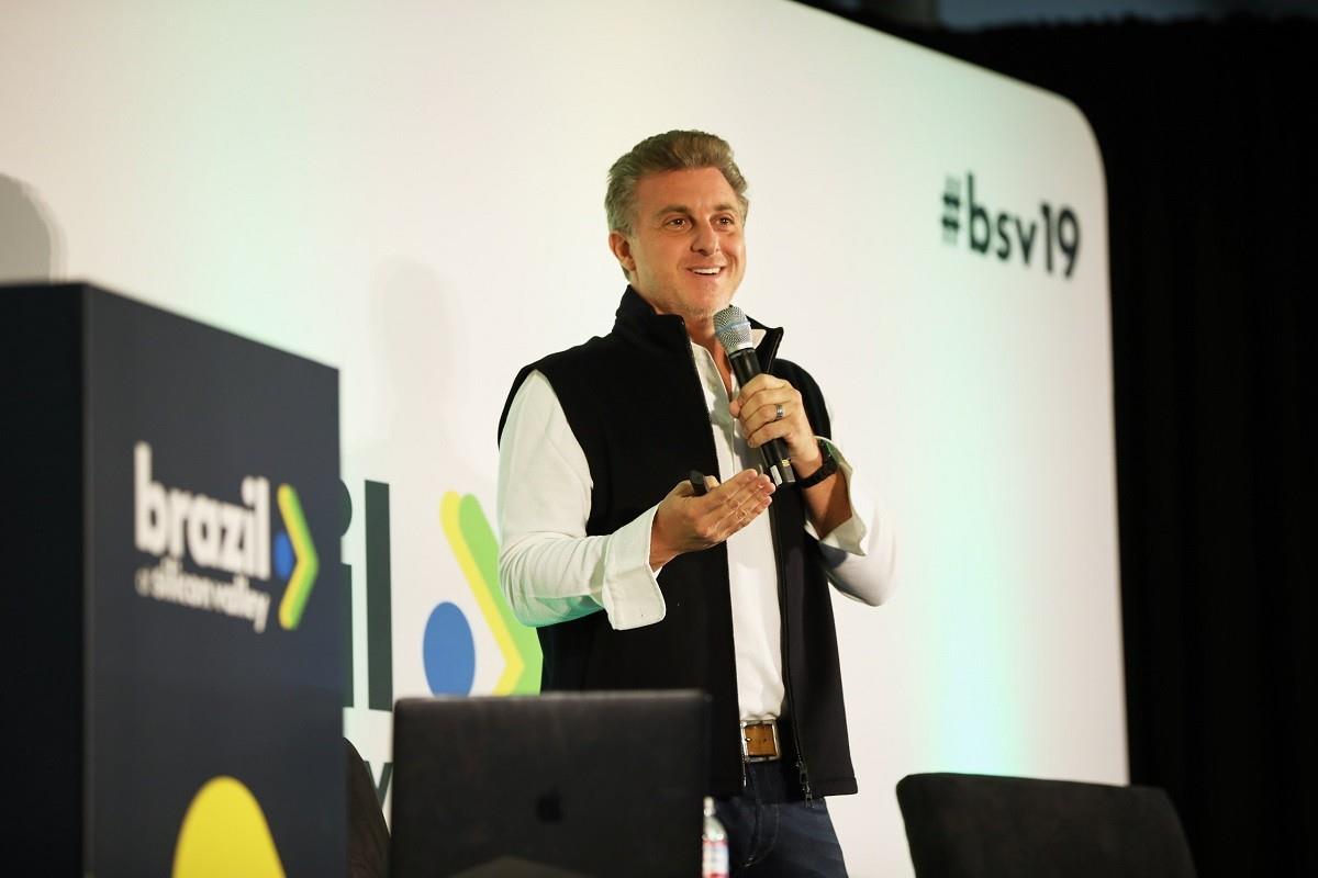 Brasil precisa renovar lideranças políticas do topo para base, diz Huck