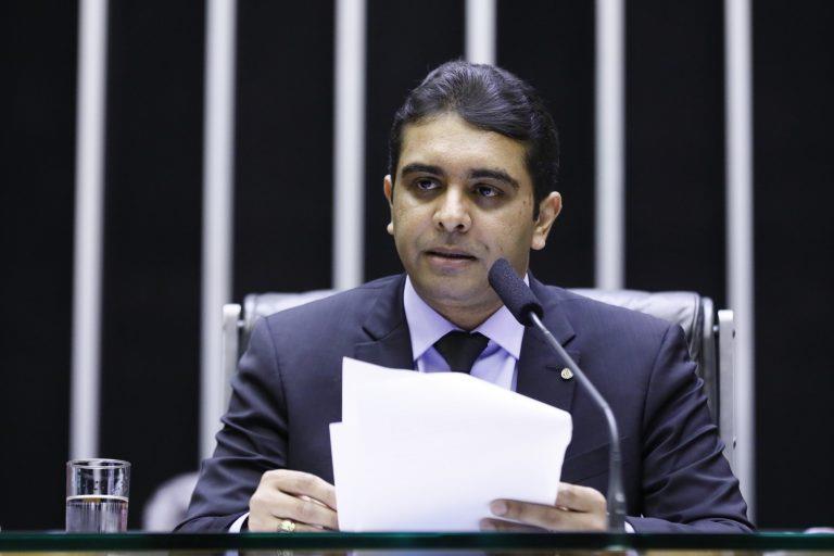 Proposta reduz jornada em sala se professor tiver mais de um aluno com necessidade especial