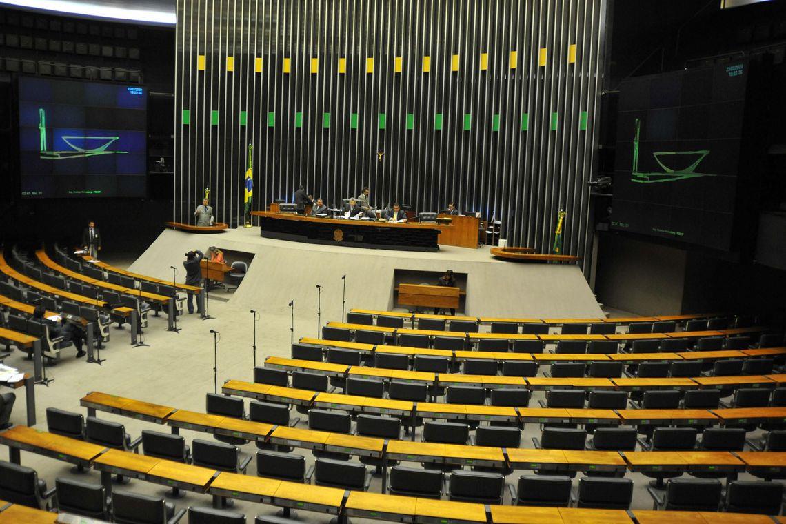 Congresso retoma trabalhos nesta segunda-feira