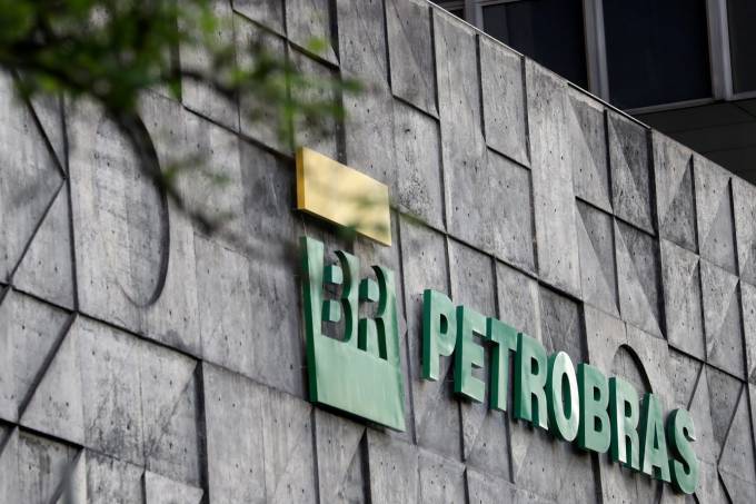 Petrobras assina contrato para venda de quatro campos