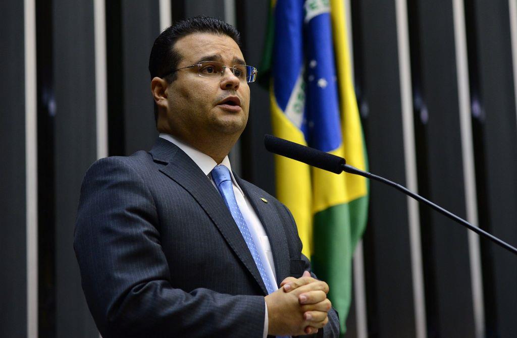 Fábio Trad vai ao MPF para que Governo convoque médicos brasileiros formados no exterior