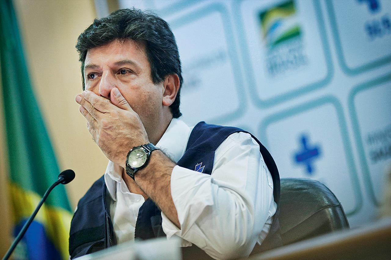 Mandetta pede oração e respeito à quarentena após demissão de Nelson Teich
