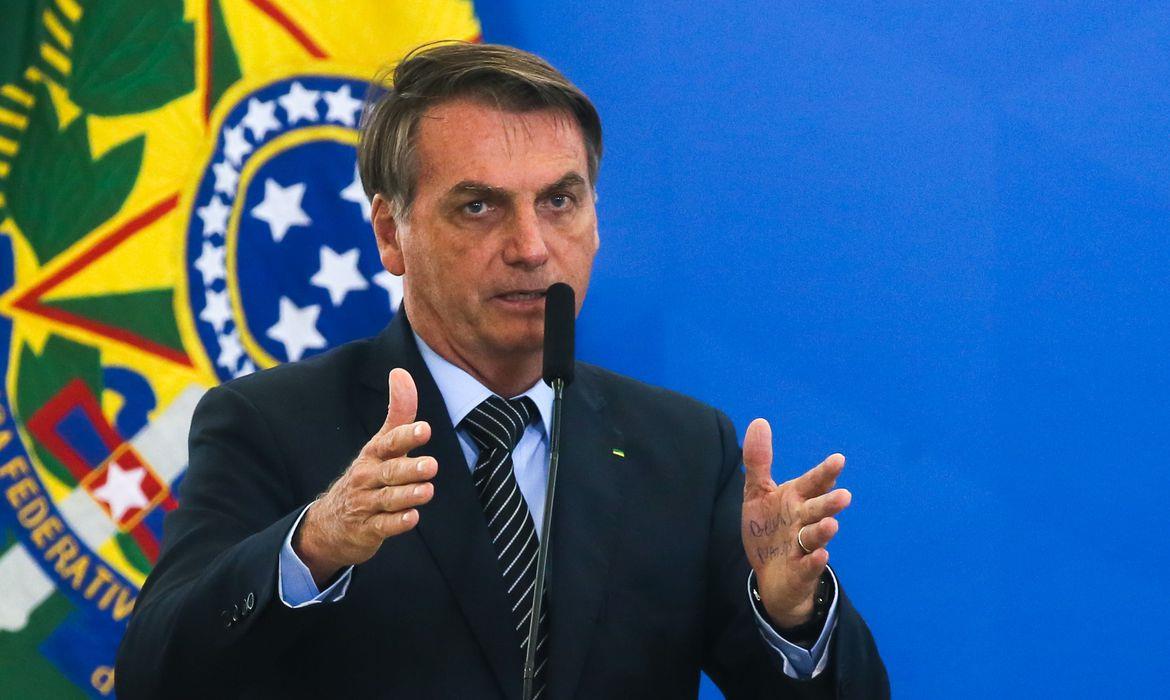 Bolsonaro veta projeto que impedia despejo de inquilino