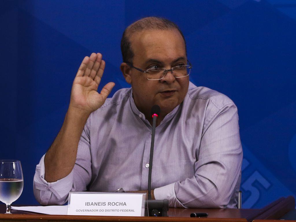 Governador do DF quer reabertura ‘sem restrições’: ‘Vamos tratar (a covid-19) como uma gripe’