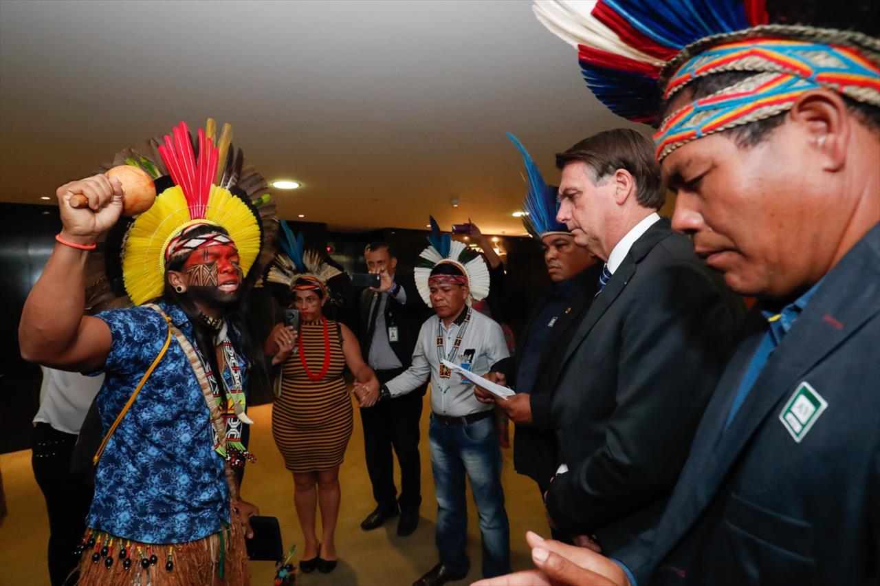 Entidades de saúde denunciam Bolsonaro por crime contra humanidade em Tribunal Internacional