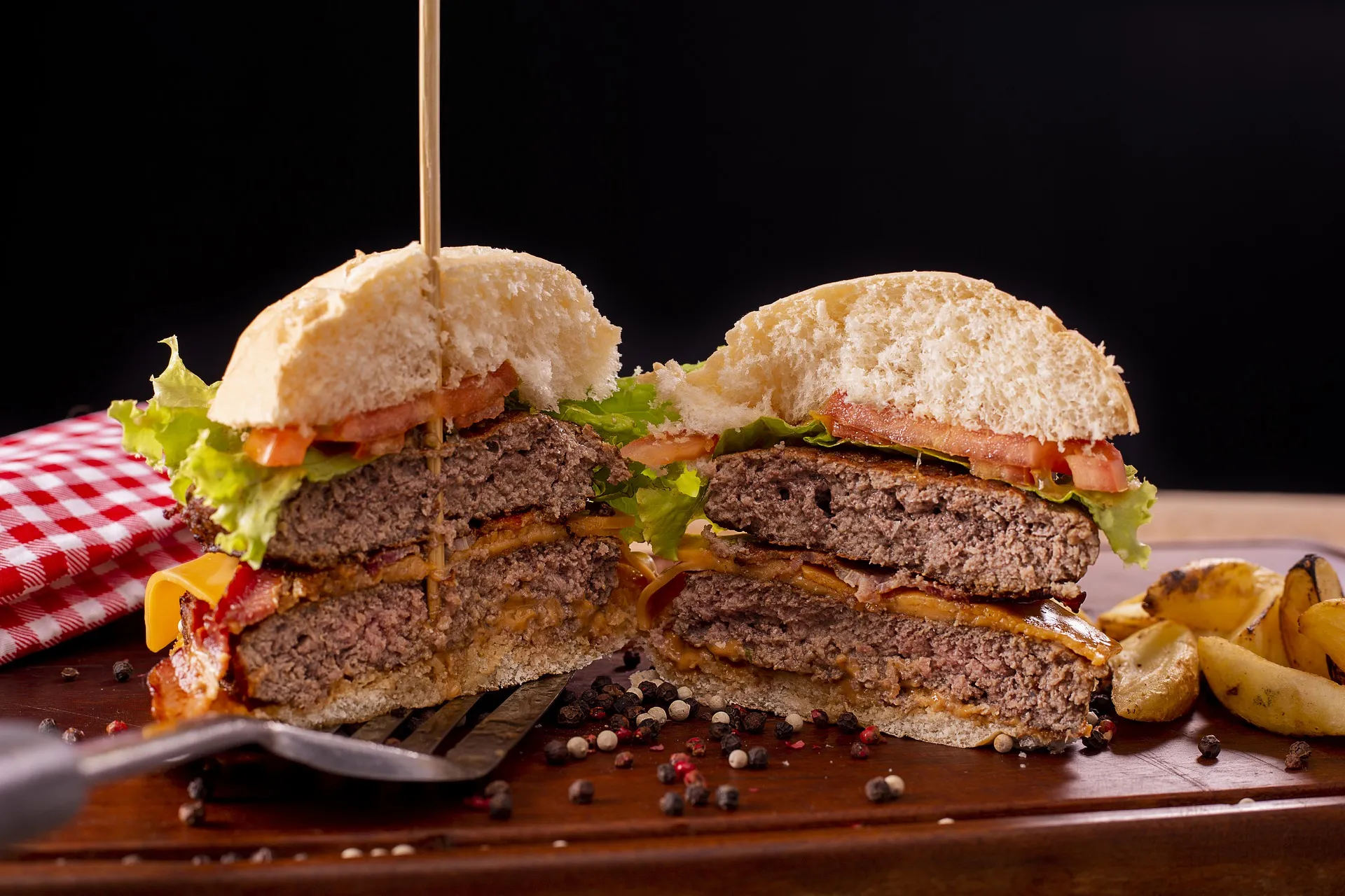 Hamburgueria lança sanduíche com 