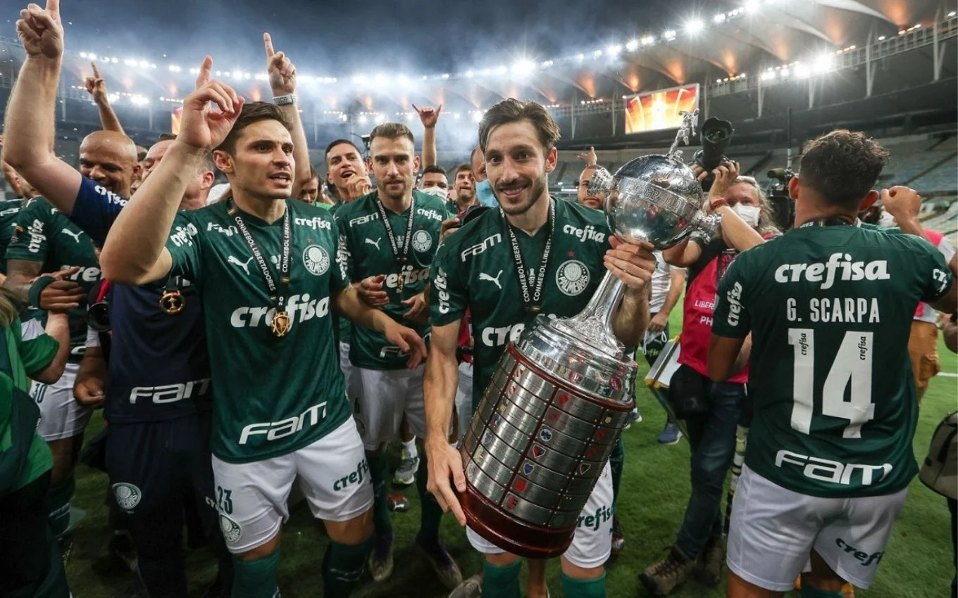 Incrível: Palmeiras abre 20 pontos sobre atual campeão
