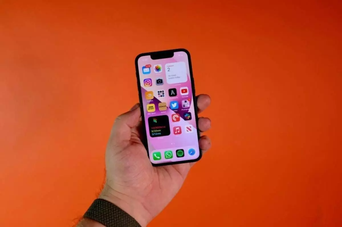 iPhone 11 tem oferta antecipada com desconto de Black Friday