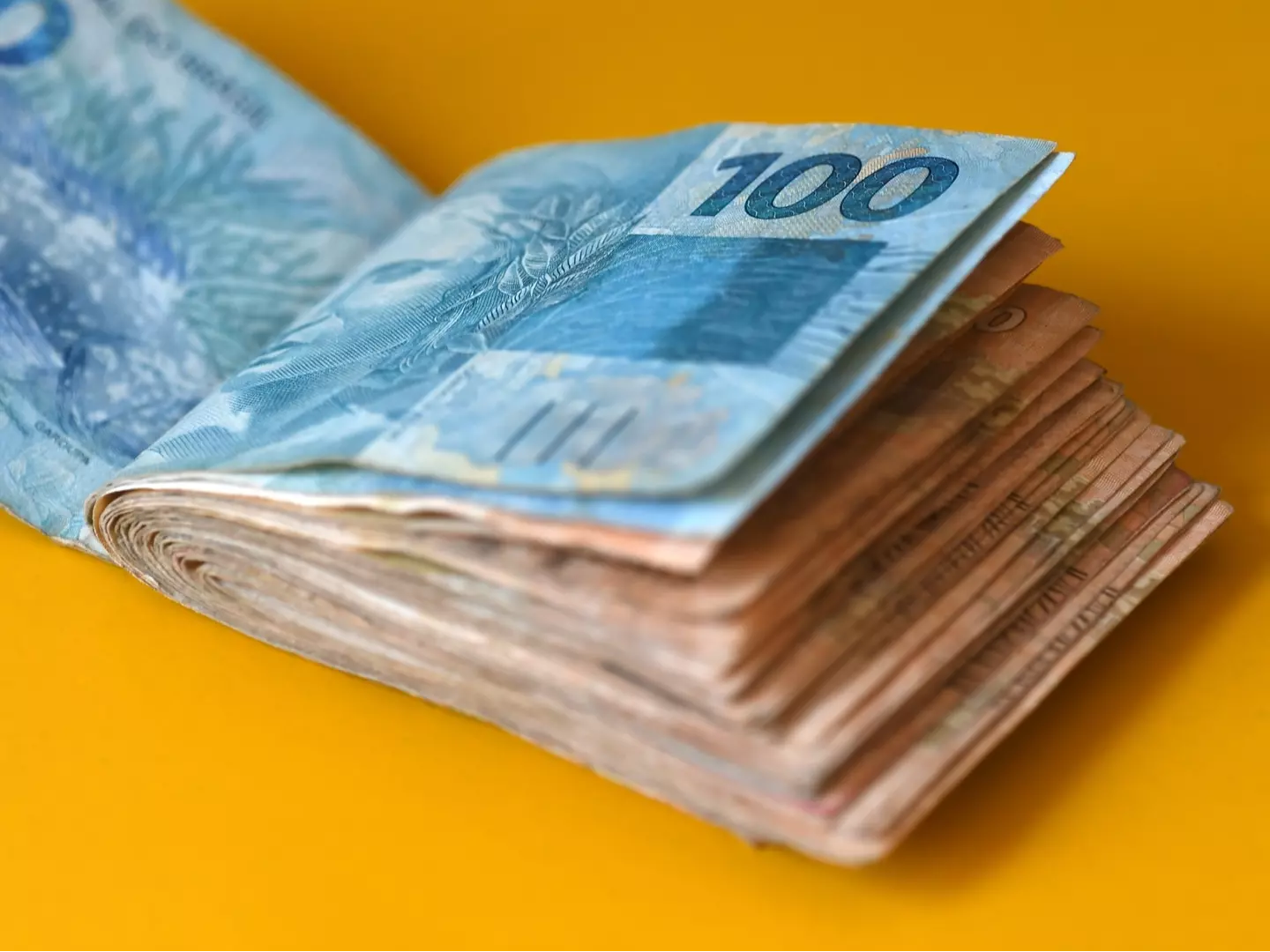 Publicada MP para elevar salário mínimo a R$ 1.302,00 a partir de 1º de janeiro