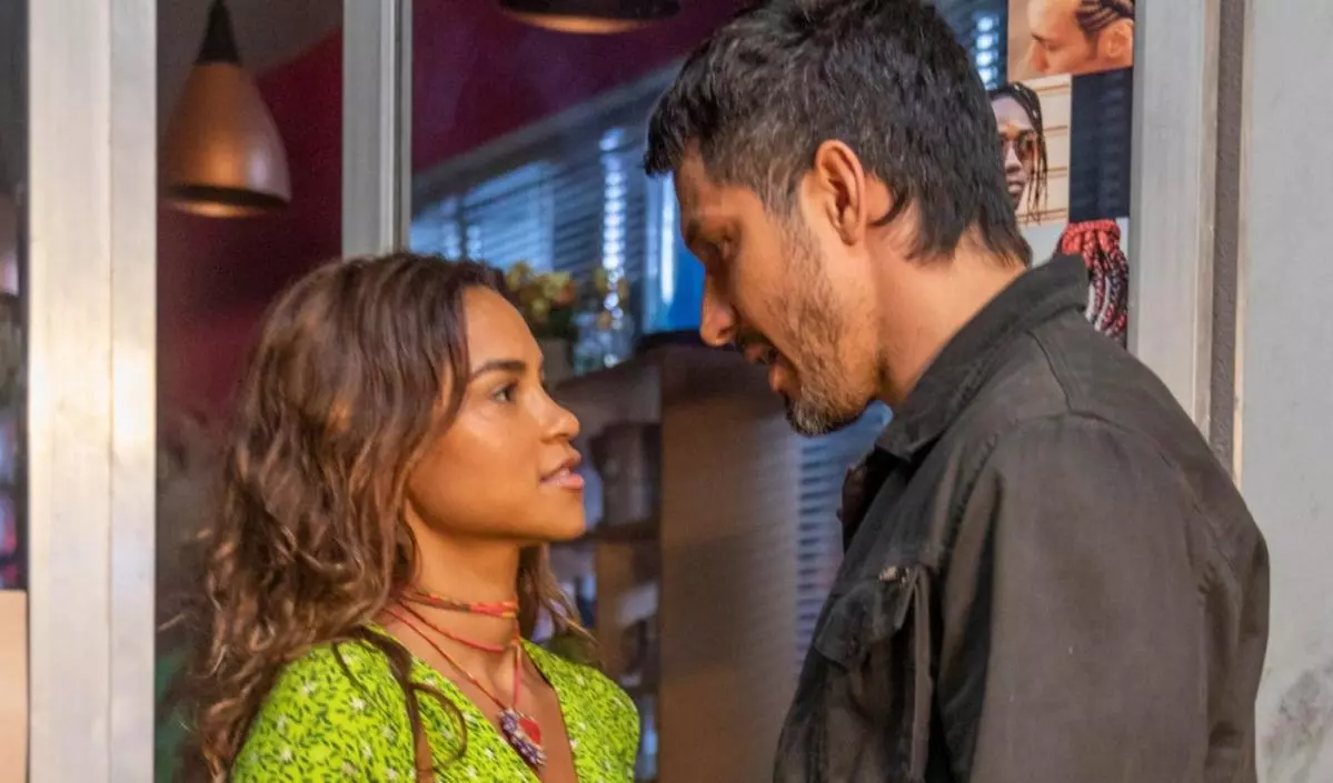 Cena de sexo entre Rômulo Estrela com Lucy Alves em