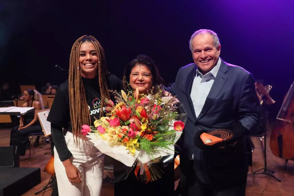 Luiza Helena Trajano é homenageada na primeira edição do Prêmio Jovens do Brasil