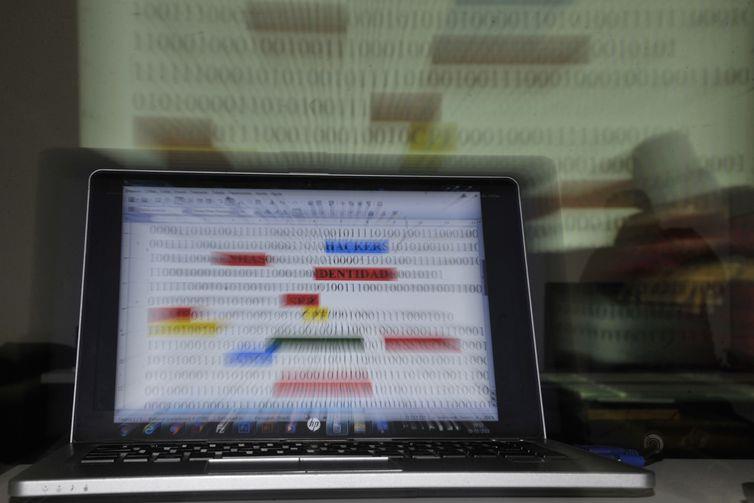 Facebook vigora novas regras de identificação de 