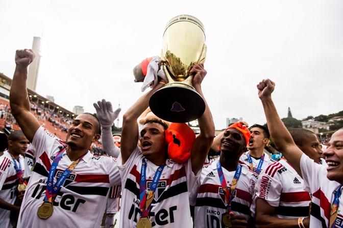 São Paulo vence o Vasco nos pênaltis e fica com o título da Copinha