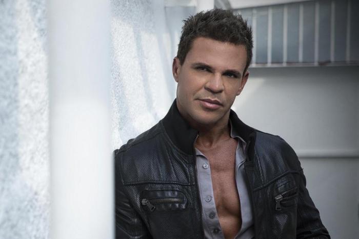 Eduardo Costa se envolve em mais uma polêmica, agora envolvendo um casal nos Estados Unidos durante um show