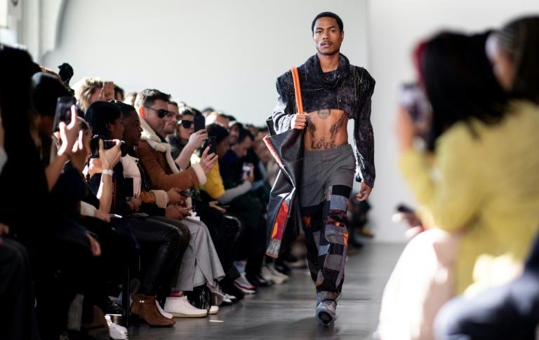 Los Angeles: Semana de Moda de Nova York tem primeiro desfile de estilista transgênero