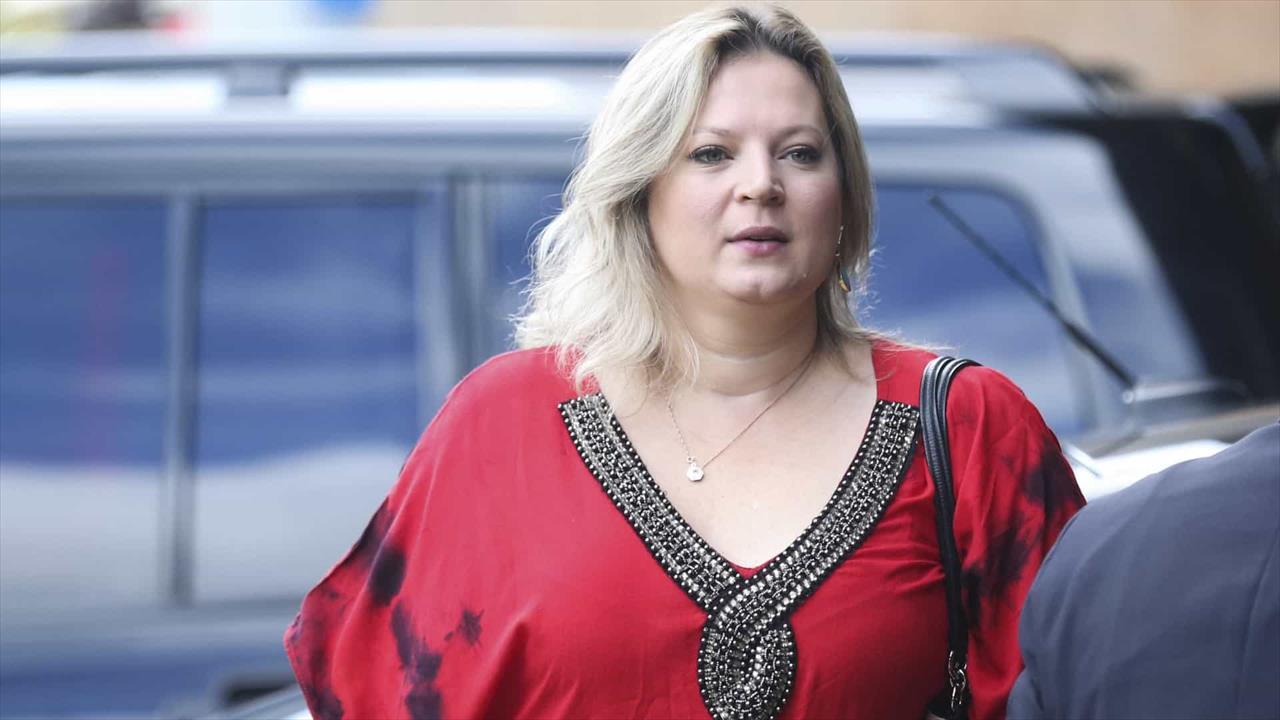Redes Sociais: Joice fala em 'puxadinho da Presidência' e critica filho de Bolsonaro