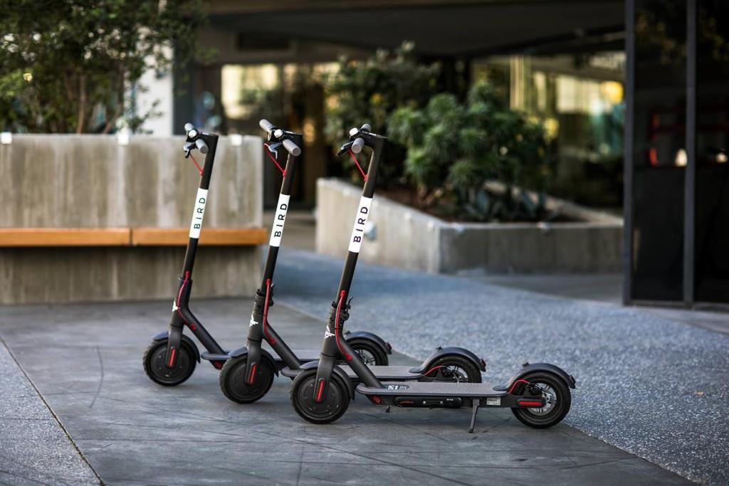 Patinetes elétricos podem ser hackeados para frear ou acelerar sozinhos, mostra pesquisa