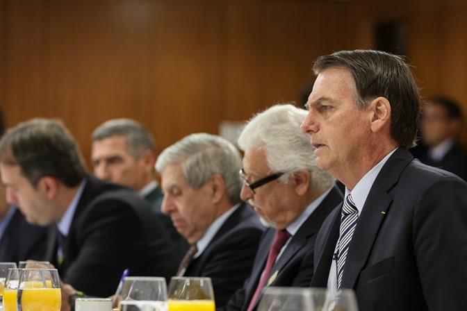 Por imagem ‘muito ruim’, Bolsonaro anuncia troca de embaixador nos EUA