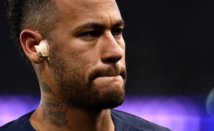 Neymar pode ser punido pela Uefa por indisciplina