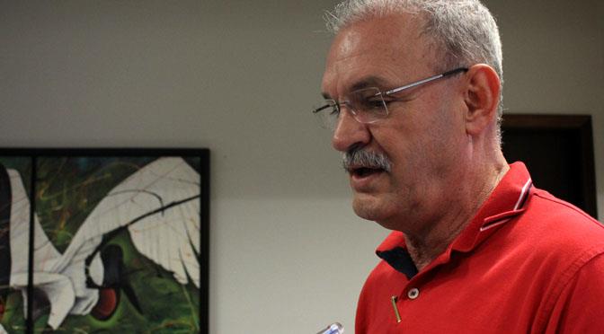 Reinaldo Azambuja estuda ampliar apoio à saúde de Corumbá