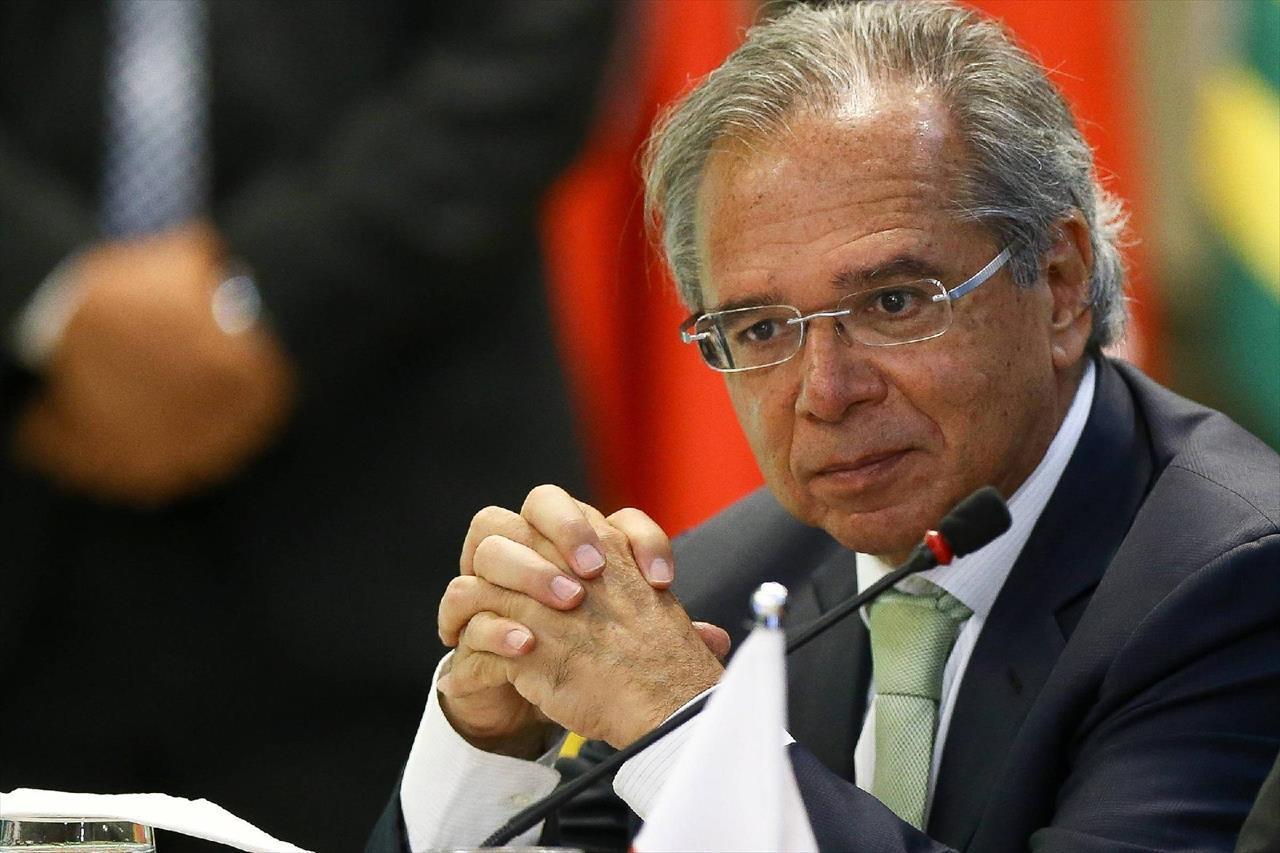 Paulo Guedes diz que previsão de crescimento do PIB em 2019 caiu para 1,5%
