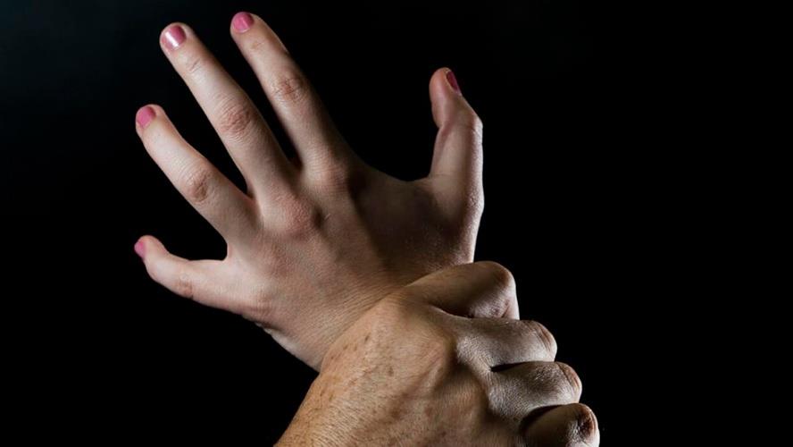 Homem faz vítima escolher entre: morte, estupro ou incesto