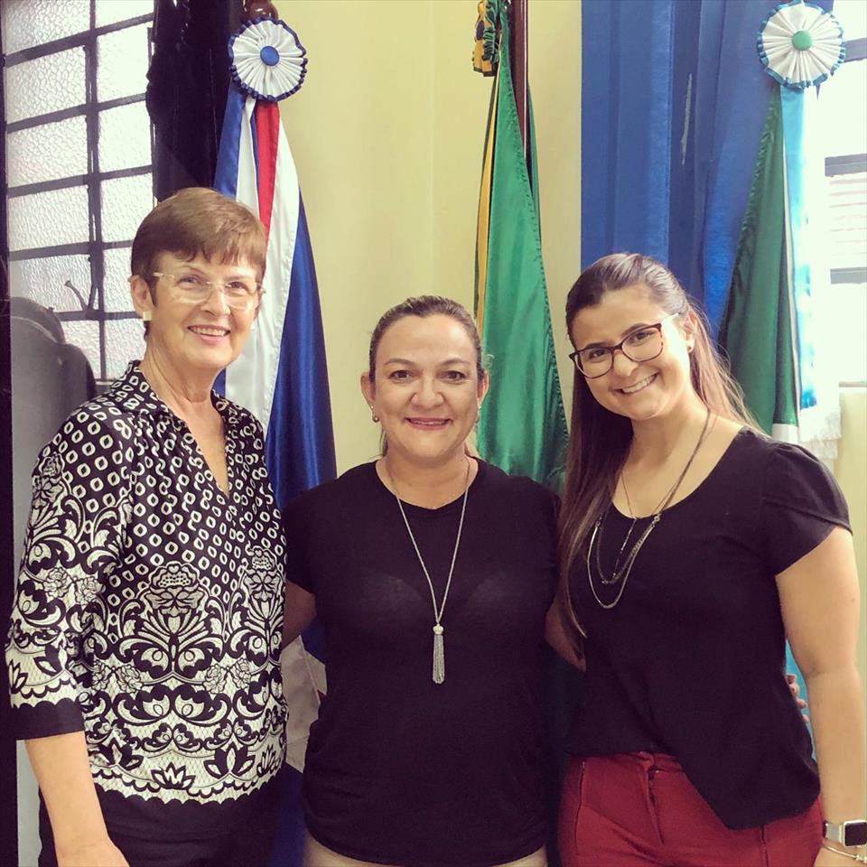 Vereadora Anny Espínola participa de reunião para debater intensificação do combate ao abuso infantil