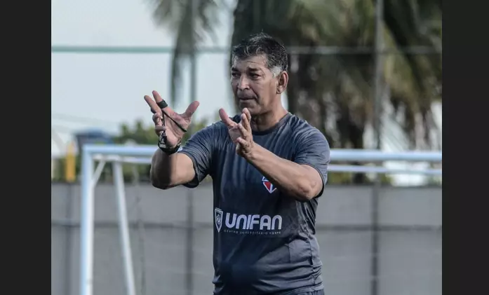 JOÃO CARLOS ÂNGELO: Treinador trabalho junto a diretoria na montagem do elenco do Bahia de Feira!