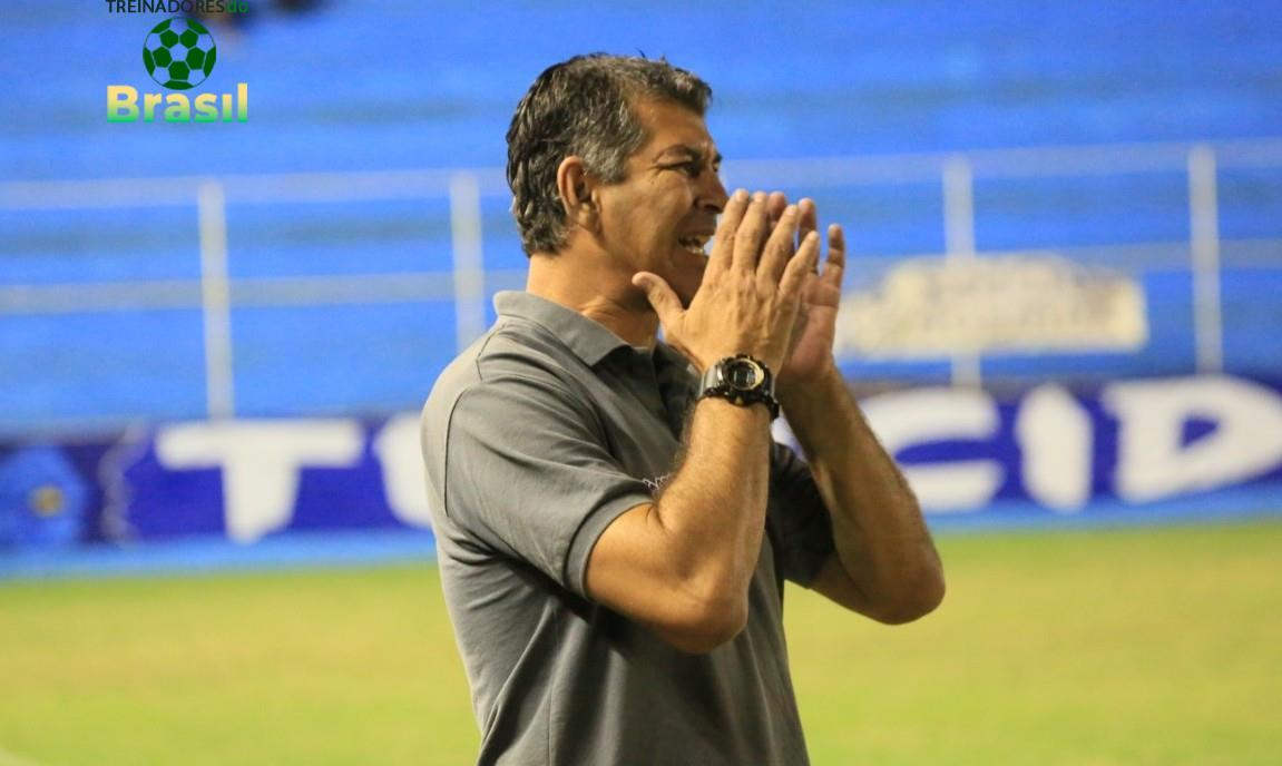 JOÃO CARLOS ÂNGELO: Treinador segue no mercado, aguardando novos desafios!