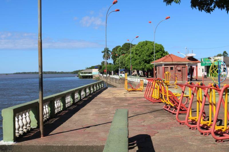 Prefeitura de São Félix do Araguaia realiza ação de limpeza no Cais