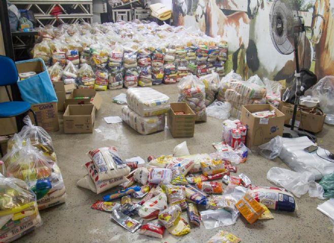 Cuiabá - Vereador compra 238 cestas básicas com salário da Câmara