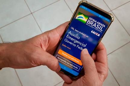 Mais 1,9 milhão de beneficiários recebem a 4ª parcela do auxílio nesta terça-feira