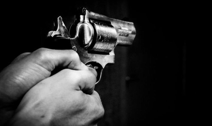 Homem é executado com 8 tiros na frente de casa no interior de Mato Grosso