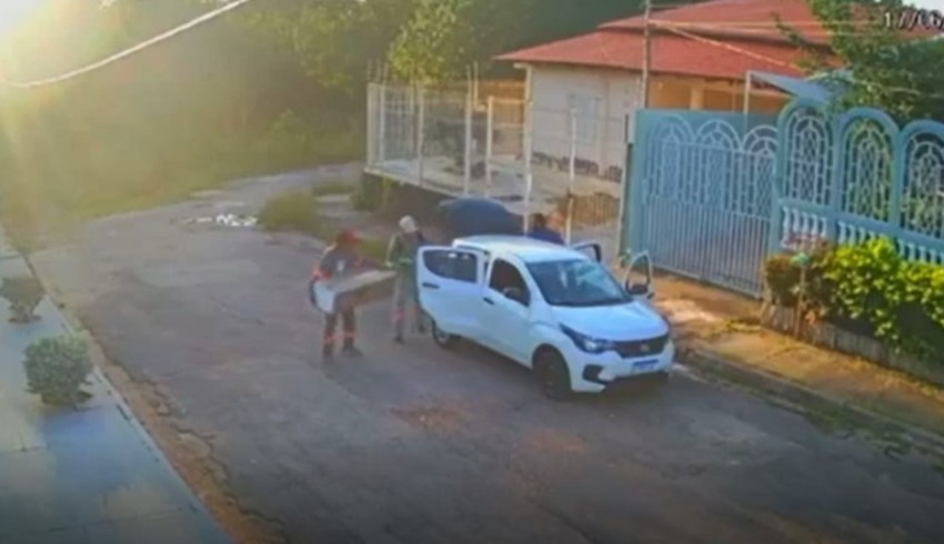Com uniforme de eletricista, trio arromba casa vazia em Cuiabá e faz “limpa