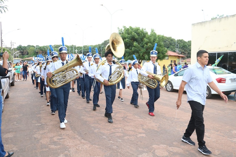 Prefeitura de São Félix do Araguaia realiza Desfile Cívico de 7 de setembro