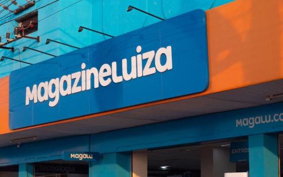 Bando sequestra gerente da Magazine Luiza e leva 300 celulares