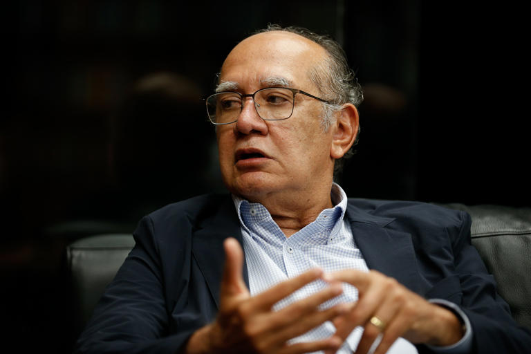 Gilmar Mendes intima ministro da Justiça por operações policiais que beneficiariam Bolsonaro