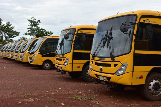 Ônibus escolares ficam sem combustível em Tangará após bloqueios