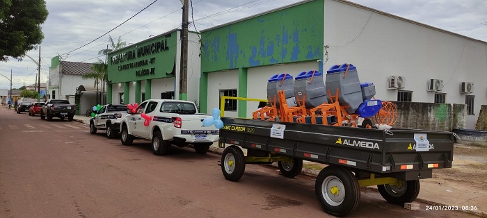Prefeita recebe veículo e maquinários para fortalecimento da agricultura familiar em São Félix do Araguaia