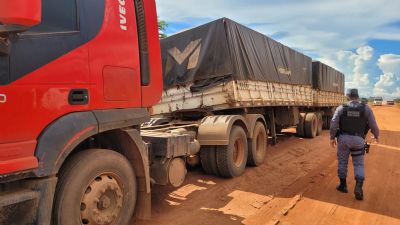 Caminhão com carga furtada de soja é localizado em rodovia de Espigão do Leste