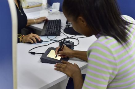 Governo de MT implanta novo modelo de documento de identidade